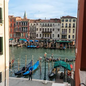 rialto-deluxe-apartment-rr.hotelinveneto.com/