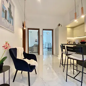 terminal-apartment.hotelitalianriviera.com/